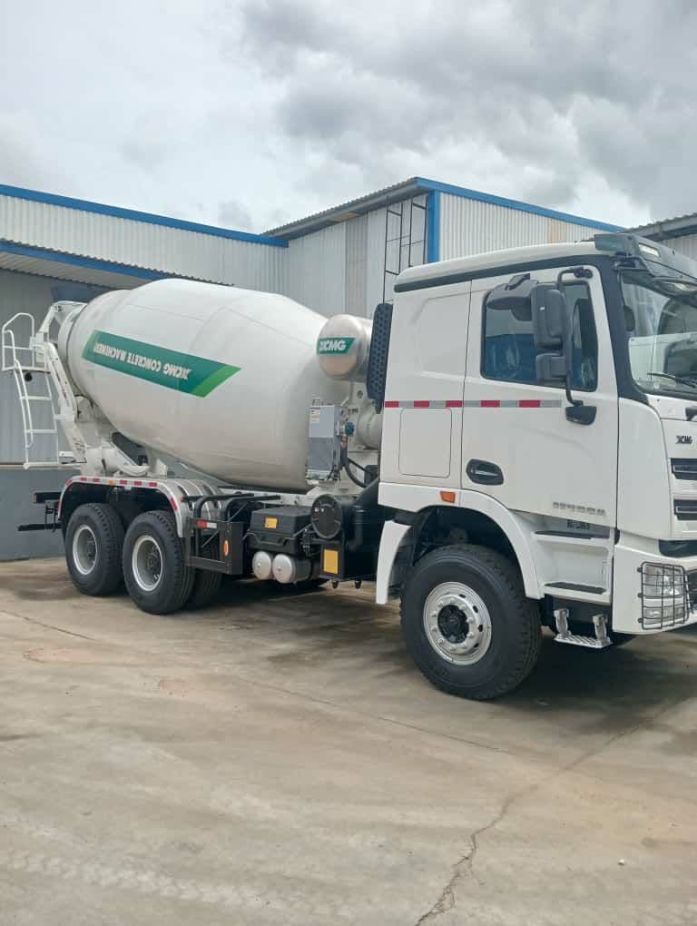 XCMG 6X4 CONCRETE TRANSIT MIXER TRUCK